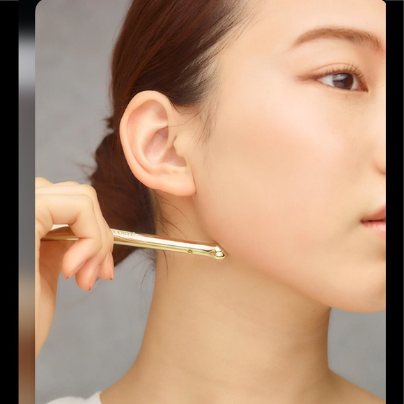 AQ Concentrate Neck Cream - Picture 6 of 6